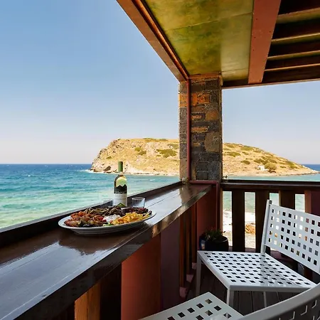 Menelaos Penthouse *